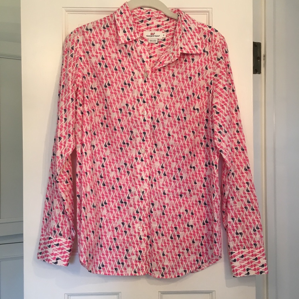 ⛵️Vineyard Vines long sleeve button down blouse!⛵️